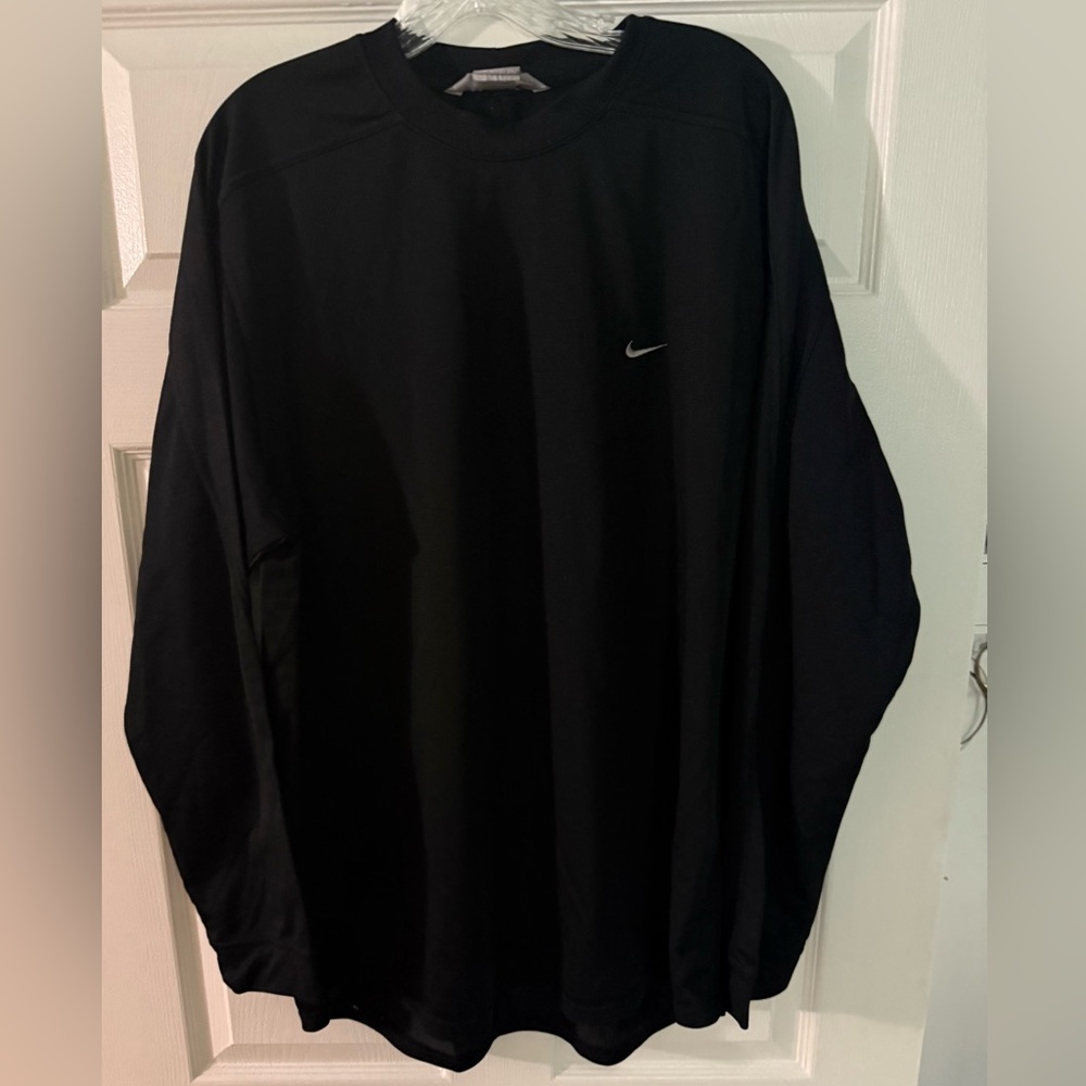 Men's Nike SOLO SWOOSH long sleeve shirt very nicely made dark BLK size XL